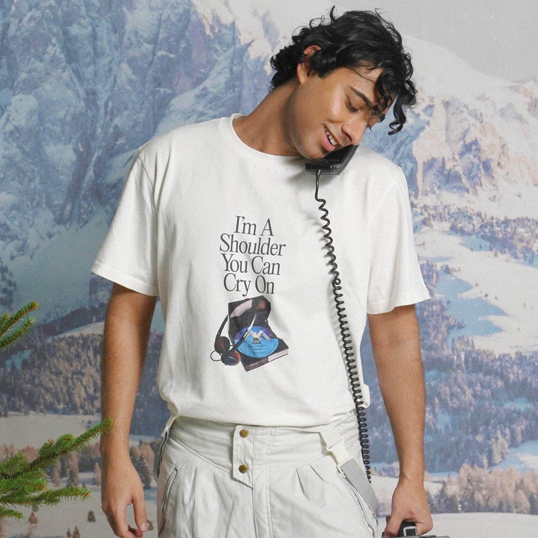 CD Player T-shirt (The Singles)